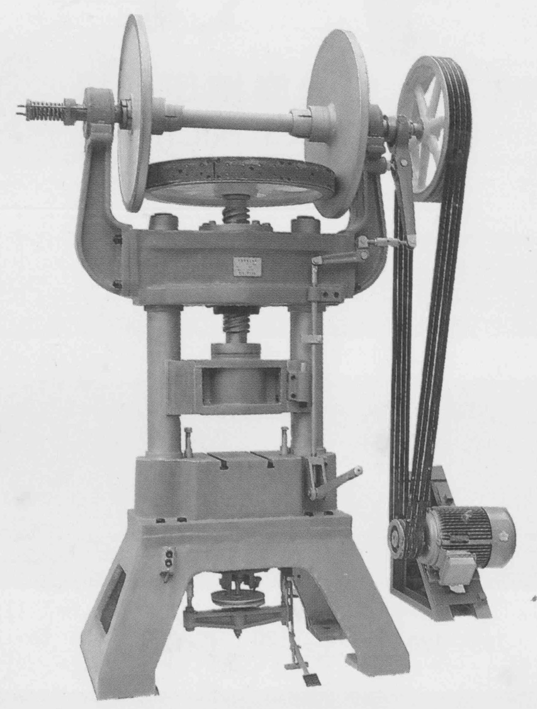 J93-60型双盘摩擦压砖机